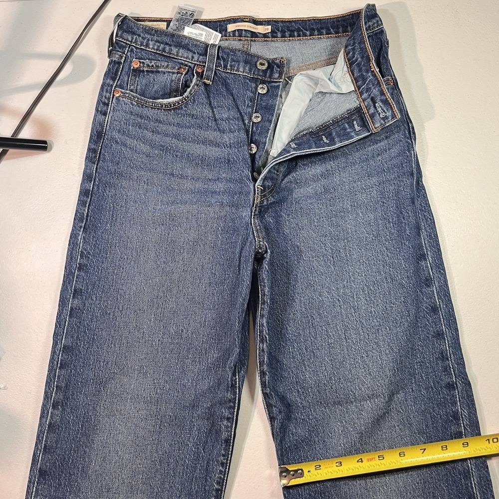 Levis Jeans Womens 29 Blue Premium Denim Ribcage Straight Button Fly 29x32 EUC - Picture 4 of 10